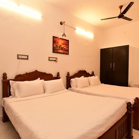 Chez Linda Home Stay Пондичерри Экстерьер фото
