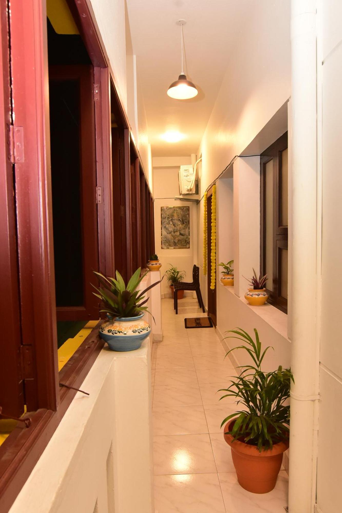 Chez Linda Home Stay Пондичерри Экстерьер фото