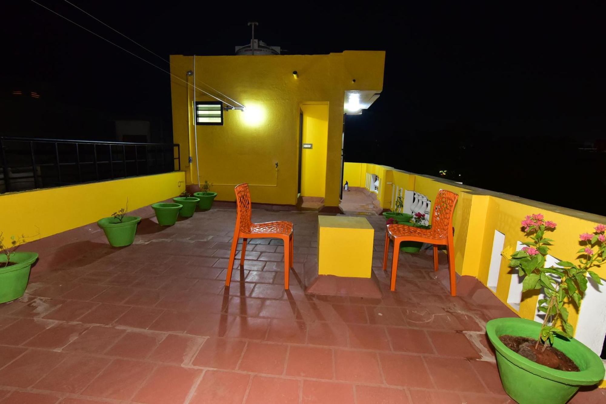 Chez Linda Home Stay Пондичерри Экстерьер фото