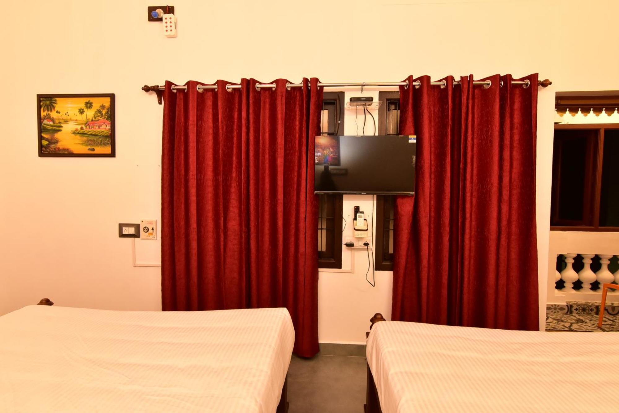 Chez Linda Home Stay Пондичерри Экстерьер фото