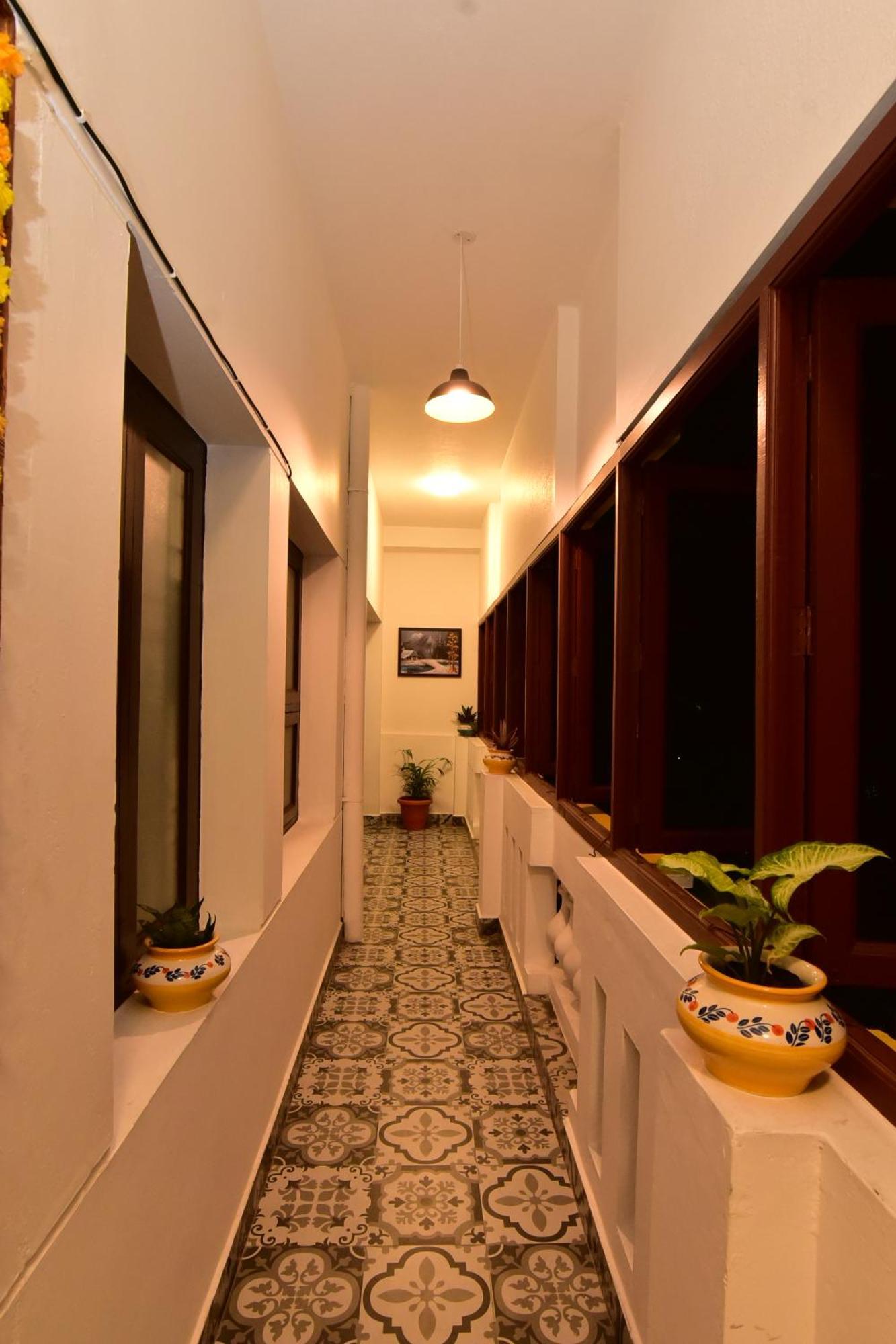 Chez Linda Home Stay Пондичерри Экстерьер фото